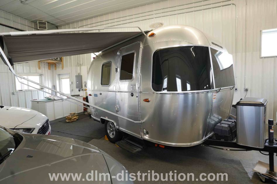 Airstream Bambi 2021 16Ft – Easy-To-Tow Luxury Travel Trailer